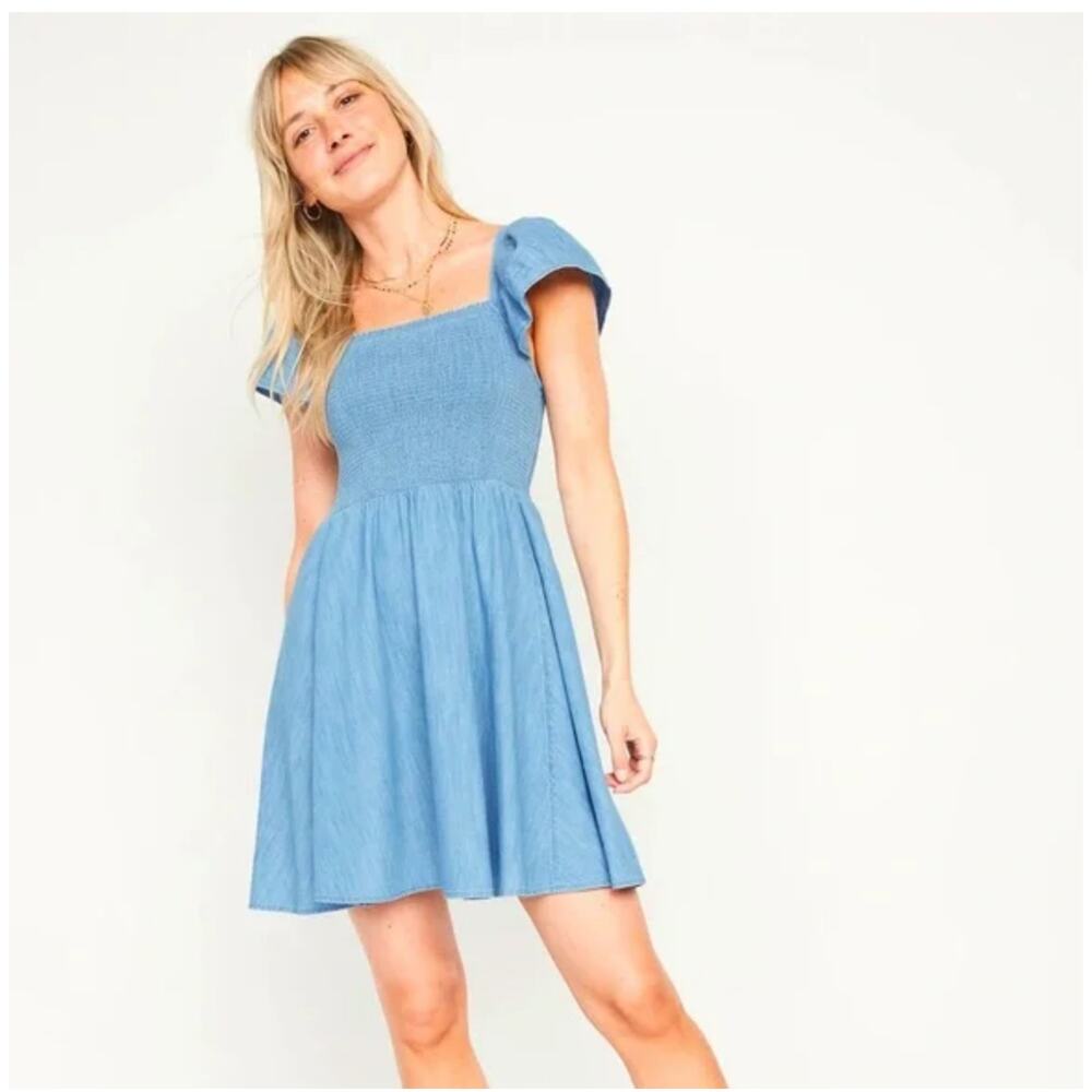 Old Navy chambray smocked babydoll ruffle flutter sleeve dress womens medium - Picture 1 of 9